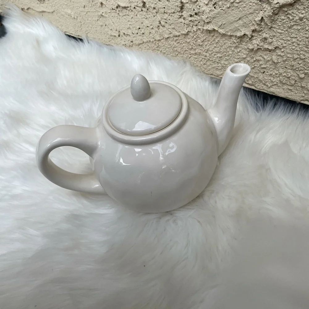 RAE DUNN TEAPOT